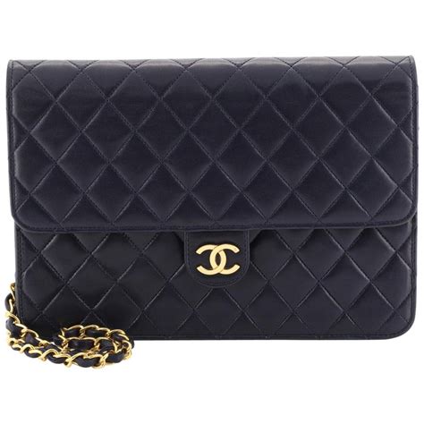 chanel vintage clutch with chain